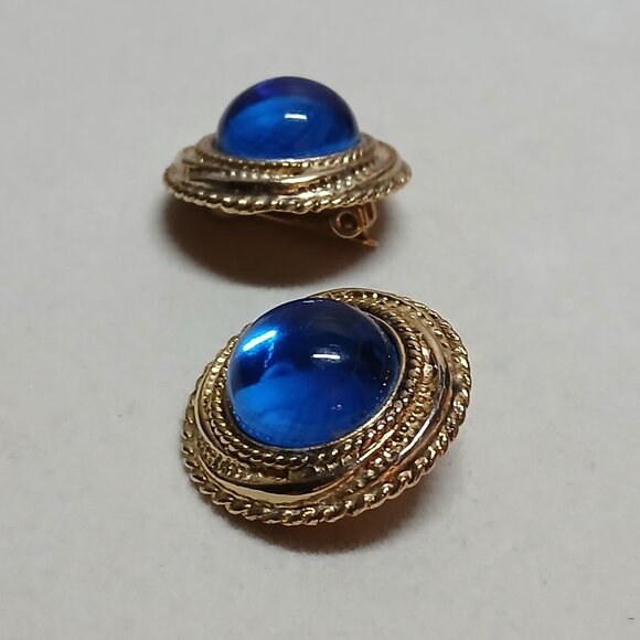 Vintage Gold Tone with Blue Stone Clip On Earrings Fashion Costume Jewelry #85 - Picture 7 of 13